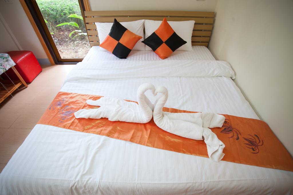 Dusit Talai Resort Nong Nam Daeng Exterior photo