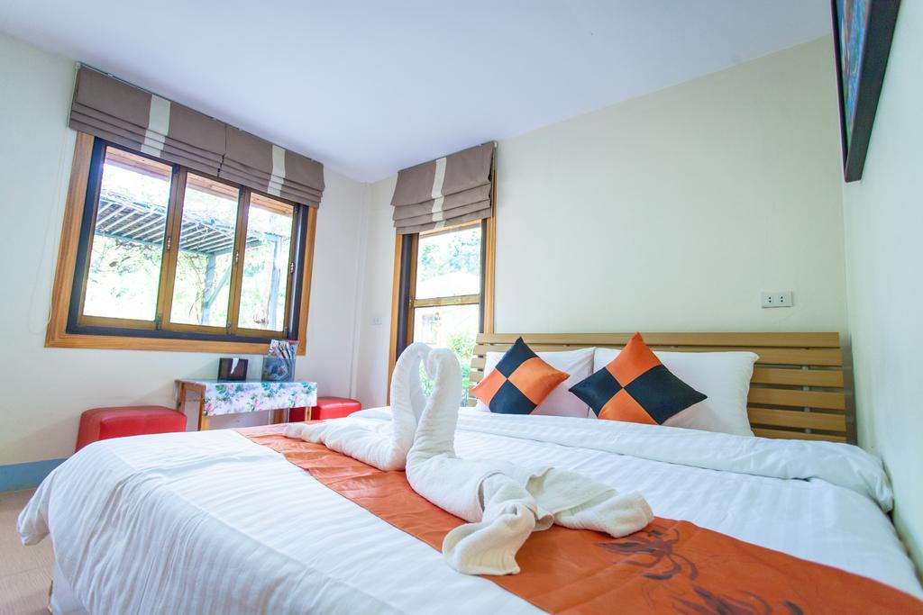Dusit Talai Resort Nong Nam Daeng Exterior photo