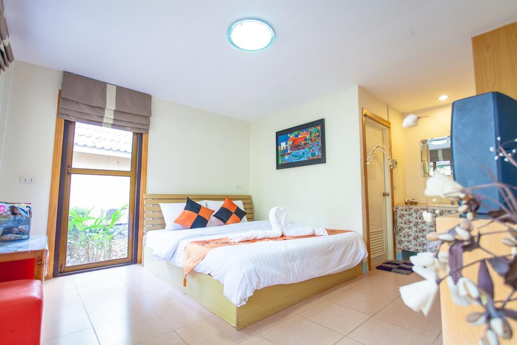 Dusit Talai Resort Nong Nam Daeng Exterior photo