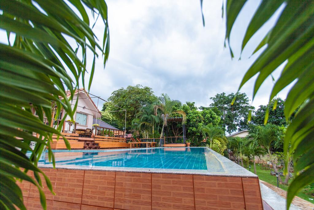Dusit Talai Resort Nong Nam Daeng Exterior photo