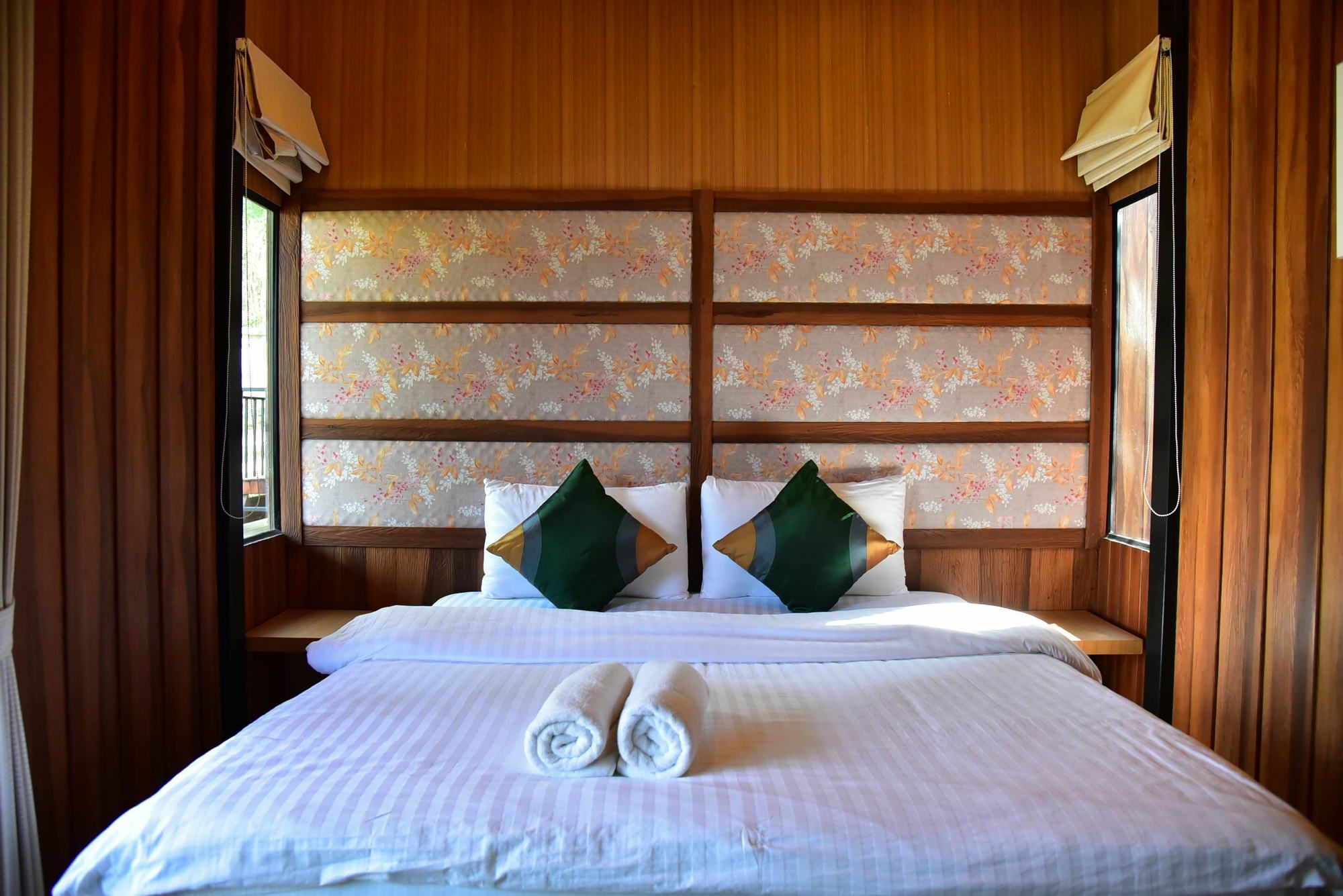 Dusit Talai Resort Nong Nam Daeng Exterior photo