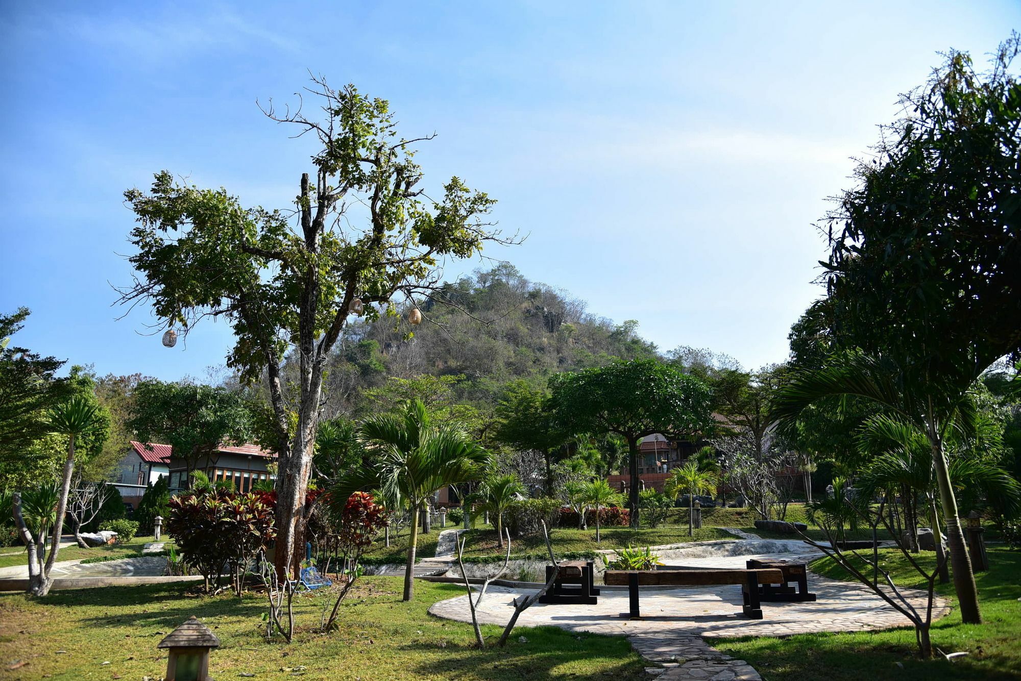 Dusit Talai Resort Nong Nam Daeng Exterior photo