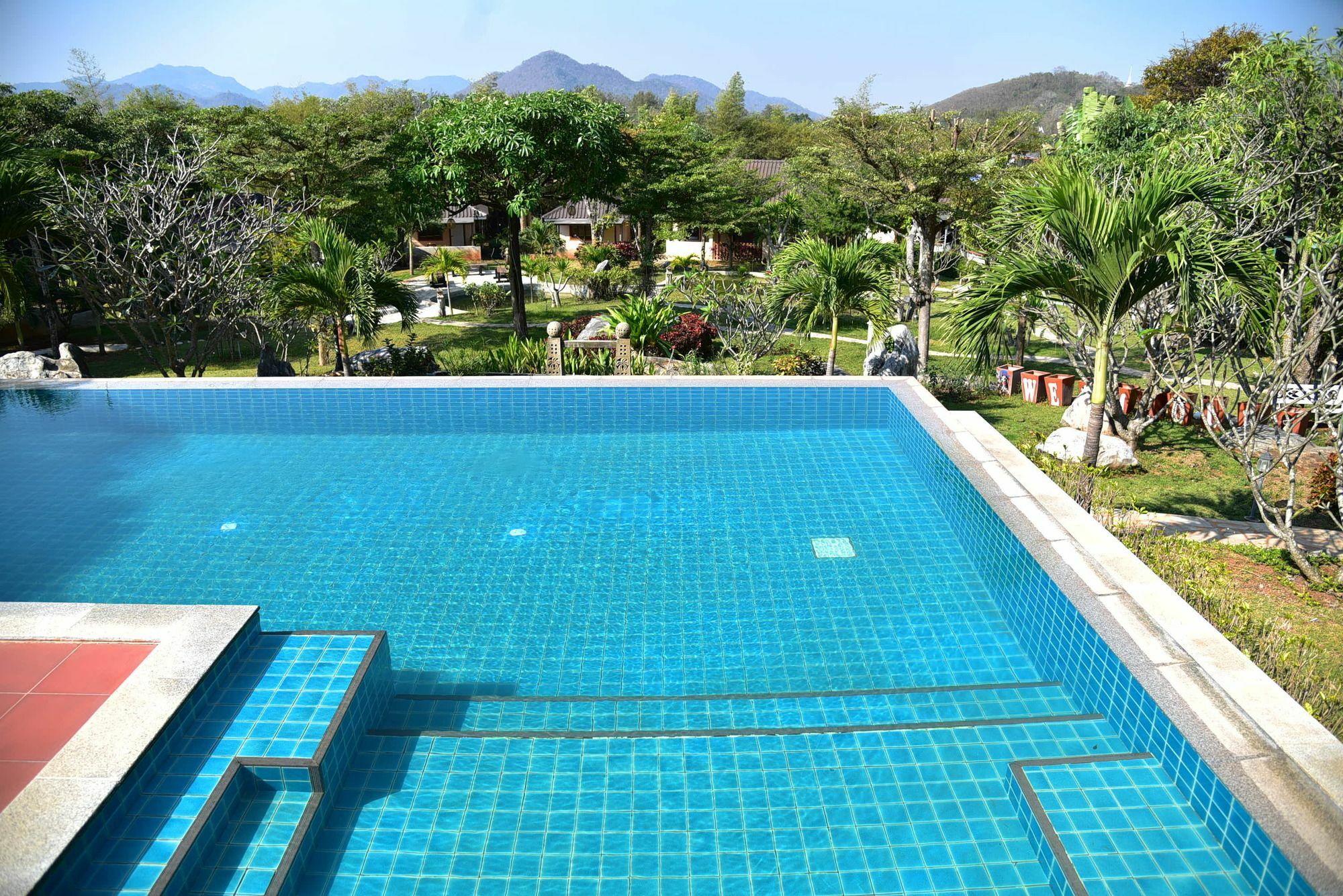 Dusit Talai Resort Nong Nam Daeng Exterior photo