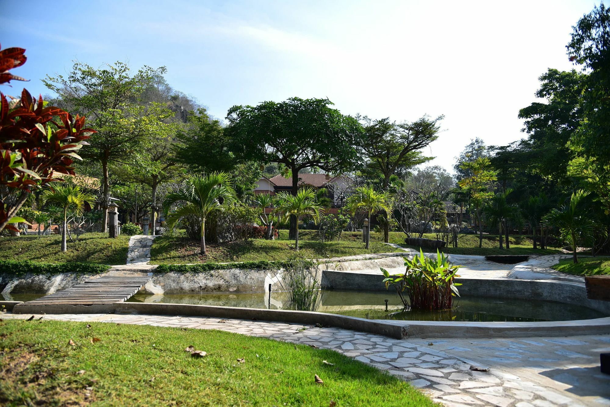 Dusit Talai Resort Nong Nam Daeng Exterior photo